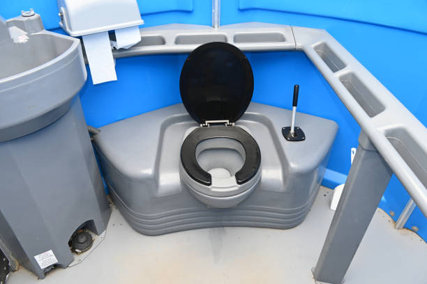 Best Porta potty delivery and setup  in Waterflow, NM